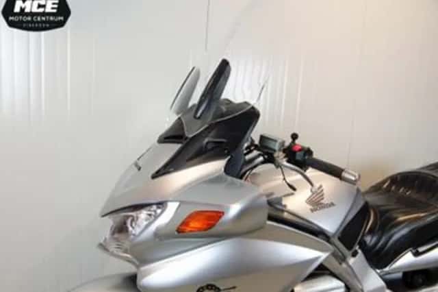 Honda ST 1300 PAN European (2008) thumbnail 6