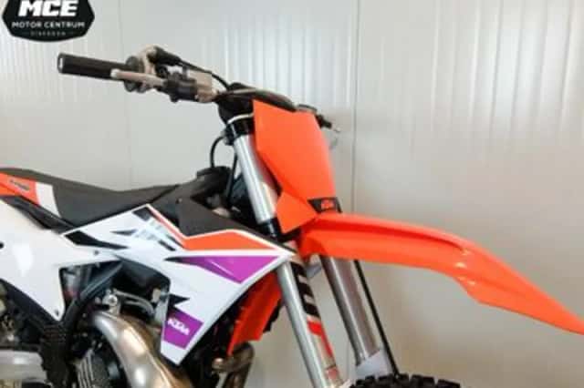 KTM 250 SX (2023) thumbnail 2