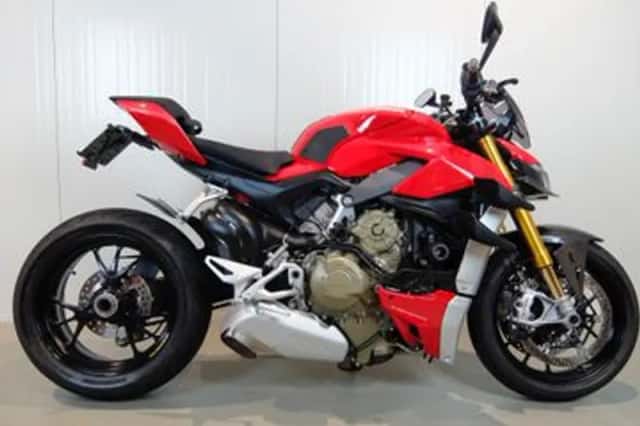 Ducati Streetfighter V4 (2020) thumbnail 3