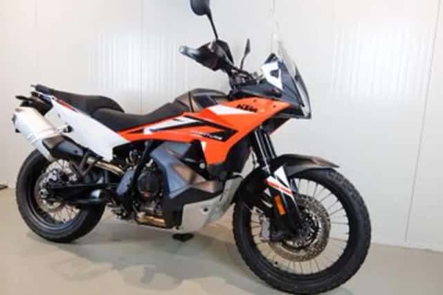 KTM 890 Adventure (2025) thumbnail 3
