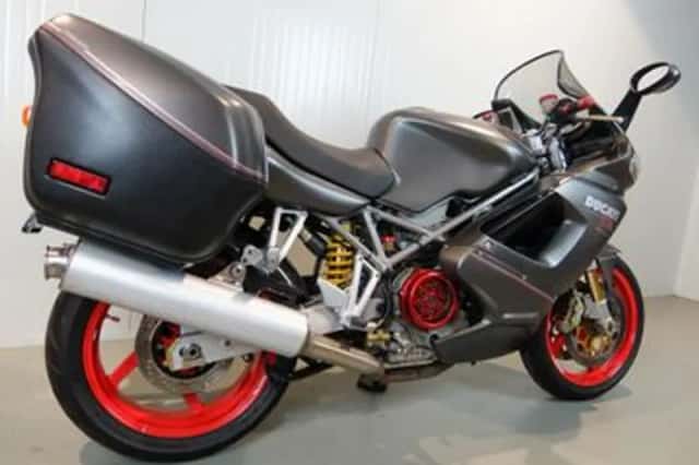 Ducati ST 4S (2002) thumbnail 2