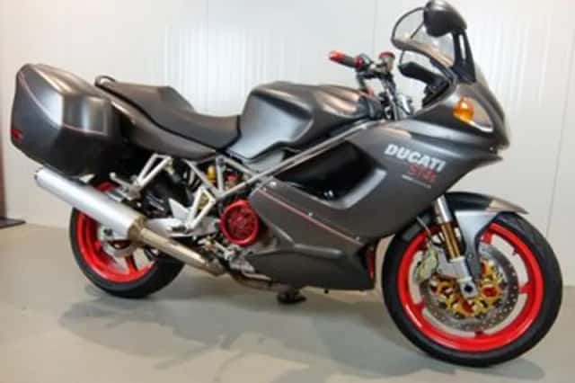 Ducati ST 4S (2002) thumbnail 3