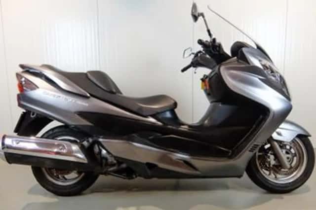 Suzuki AN 400 Burgman (2009) thumbnail 1