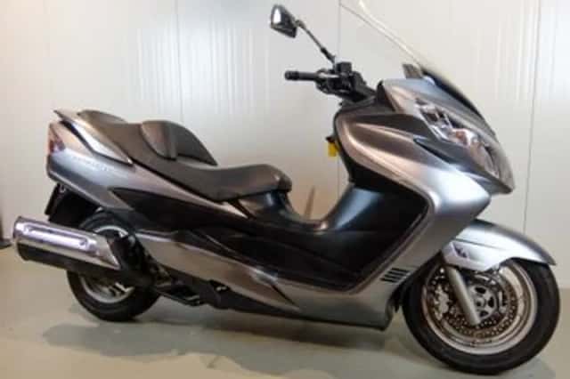 Suzuki AN 400 Burgman (2009) thumbnail 3