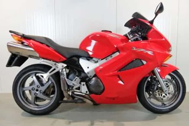 Honda VFR 800 FI (2005) thumbnail 1