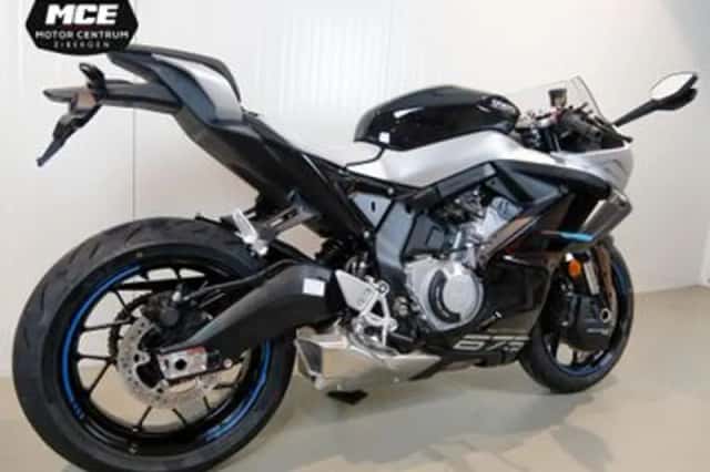 CFMoto 675SR-R (2026) thumbnail 2