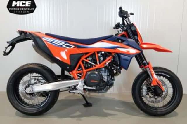 KTM 690 SMC (2026) thumbnail 1