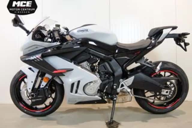 CFMoto 675SR-R (2025) thumbnail 2