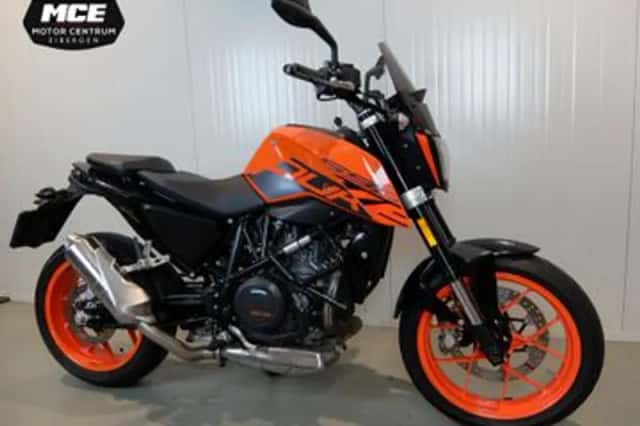 KTM 690 Duke (2018) thumbnail 6
