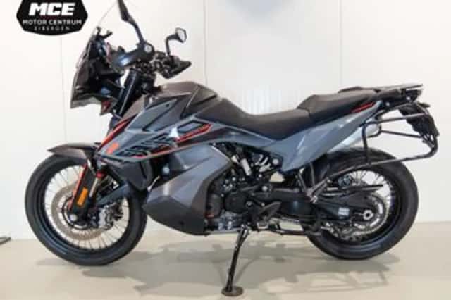 KTM 890 Adventure (2021) thumbnail 3