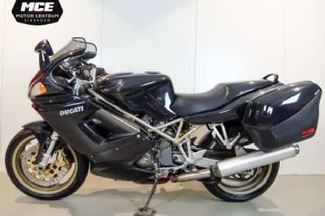 Ducati ST2 (1999) thumbnail 2
