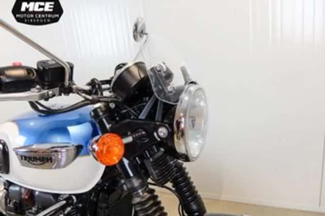 Triumph Bonneville T100 (2017) thumbnail 3