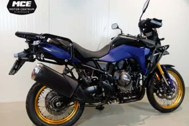 Suzuki V-Strom 800 DE (2023) thumbnail 2