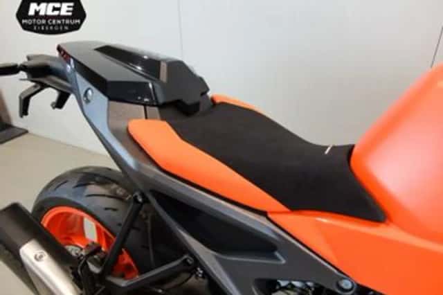 KTM Duke 990 (2025) thumbnail 4