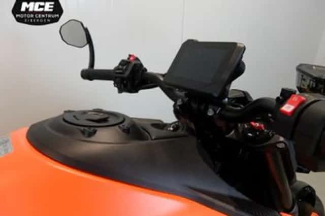 KTM Duke 990 (2025) thumbnail 6