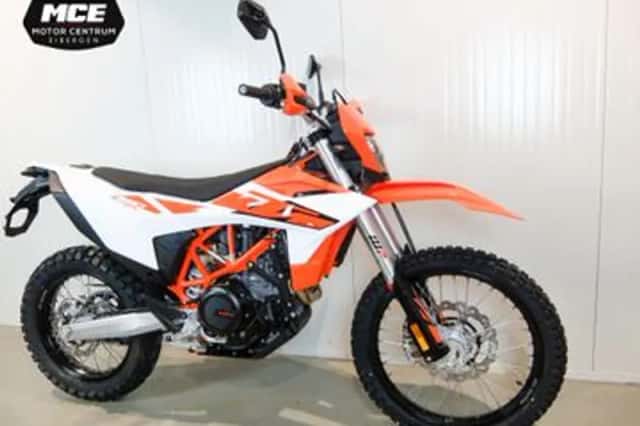 KTM 690 Enduro (2026) thumbnail 2