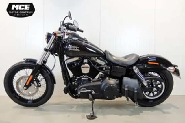 Harley-Davidson Street Bob (2017) thumbnail 2