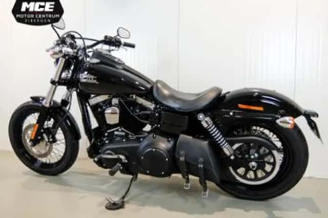 Harley-Davidson Street Bob (2017) thumbnail 6