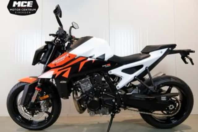 KTM 990 Duke (2026) thumbnail 4