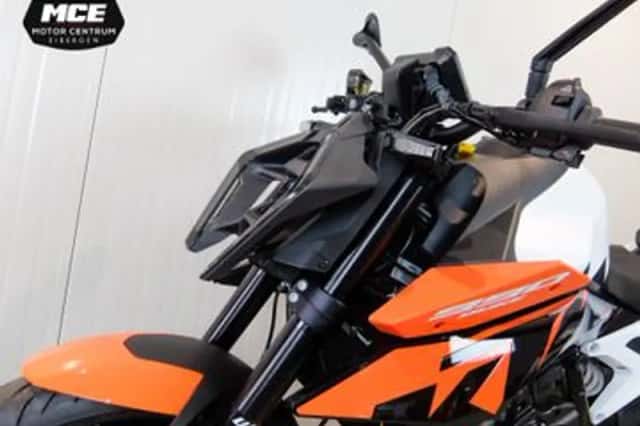 KTM 990 Duke (2026) thumbnail 5