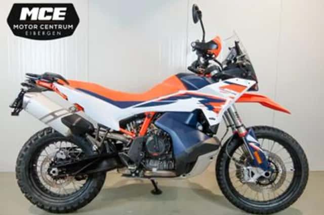 KTM 890 Adventure (2026) thumbnail 1