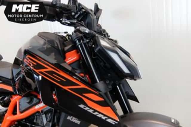 KTM 390 Duke (2026) thumbnail 2