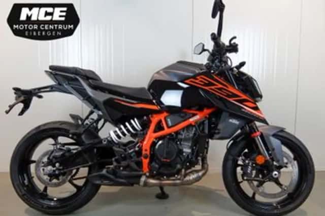 KTM 390 Duke (2026) thumbnail 3