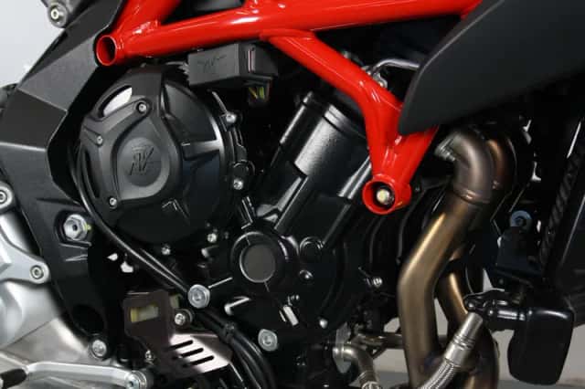 MV Agusta Brutale 800 (2016) thumbnail 5