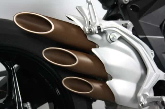 MV Agusta Brutale 800 (2016) thumbnail 6