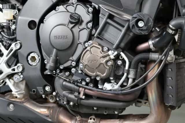 Yamaha MT-10 (2017) thumbnail 4