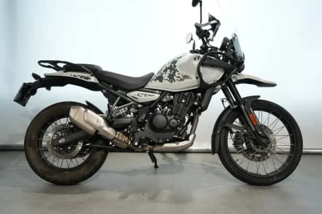 Royal Enfield Himalayan 452 (2024) thumbnail 1