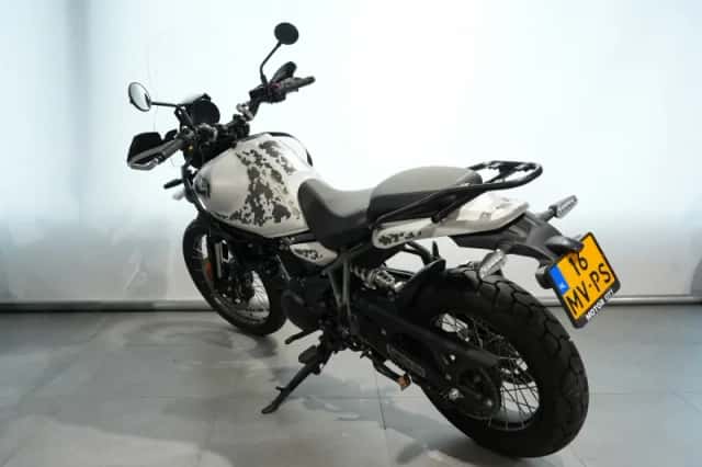 Royal Enfield Himalayan 452 (2024) thumbnail 5