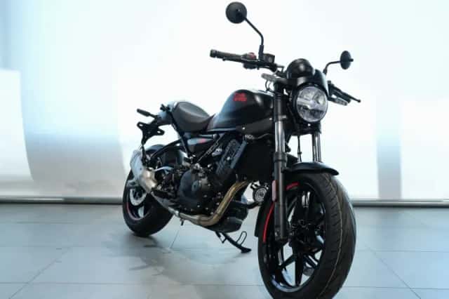 Royal Enfield GUERRILLA 450 (2026) thumbnail 2