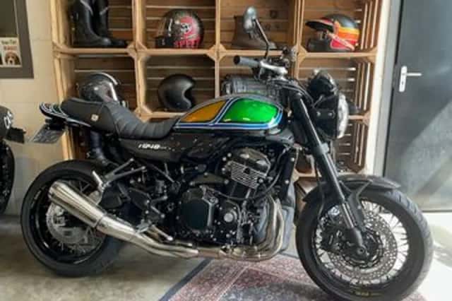 Kawasaki Z900RS (2025) thumbnail 1