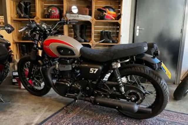 Kawasaki W800 (2014) thumbnail 2