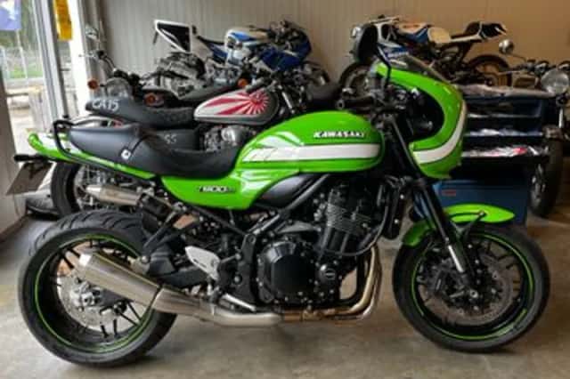 Kawasaki Z900RS (2019) thumbnail 1