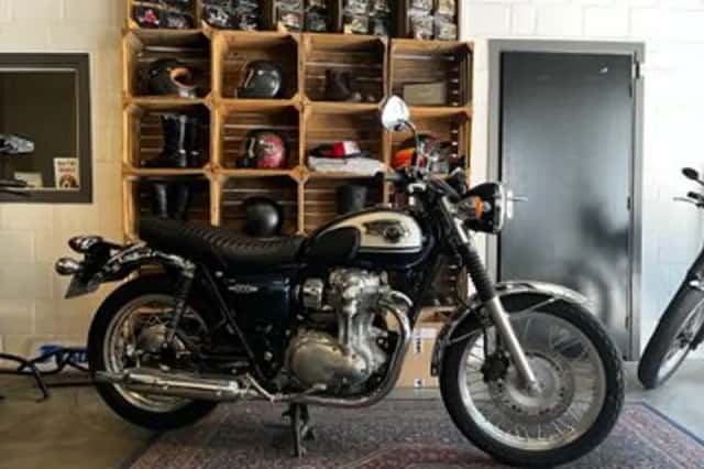 Kawasaki W800 (2017) thumbnail 3
