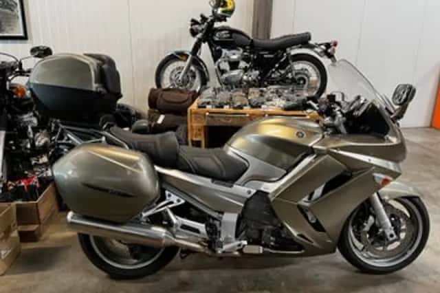 Yamaha FJR1300 (2006) thumbnail 1