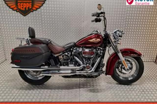 Harley-Davidson Softail Custom (2023) thumbnail 1