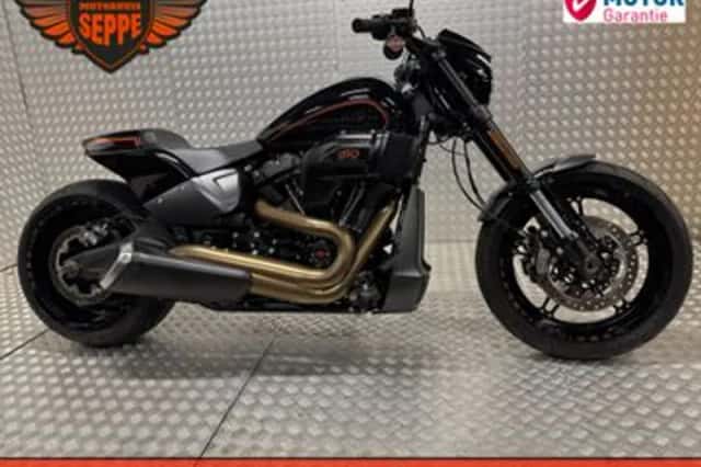 Harley-Davidson Softail (2019) thumbnail 1