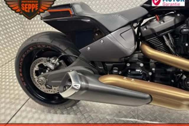 Harley-Davidson Softail (2019) thumbnail 5