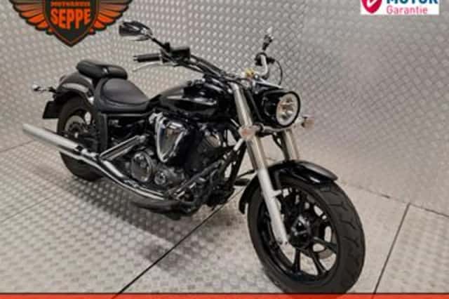 Yamaha XVS 950A Midnight Star (2010) thumbnail 2