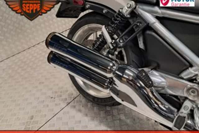 Harley-Davidson V-Rod (2006) thumbnail 6