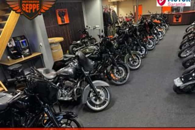 Harley-Davidson Road Glide (2019) thumbnail 3