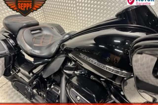 Harley-Davidson Road Glide (2019) thumbnail 6
