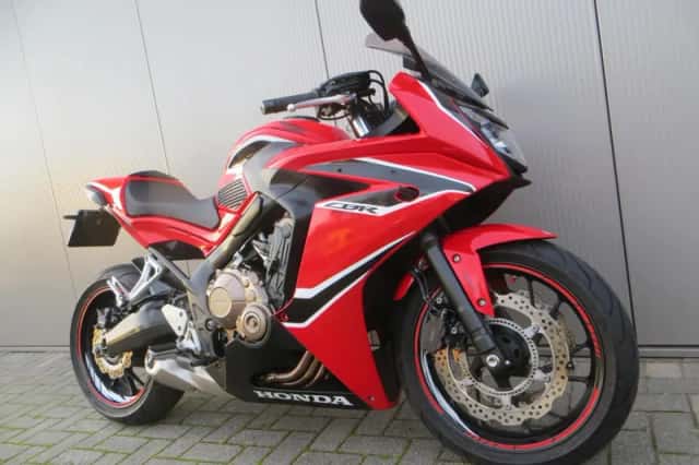 Honda CBR650F (2017) thumbnail 3