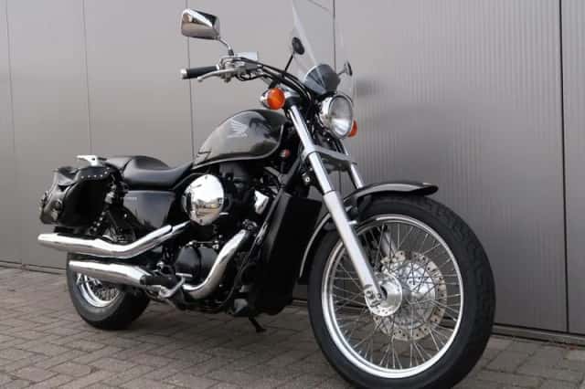 Honda VT750 S (2010) thumbnail 3