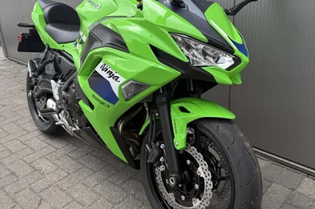 Kawasaki Ninja 650 (2026) thumbnail 2