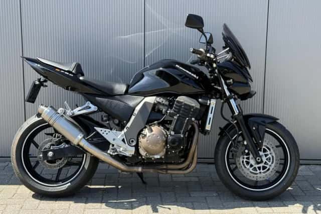 Kawasaki Z750 (2004) thumbnail 1