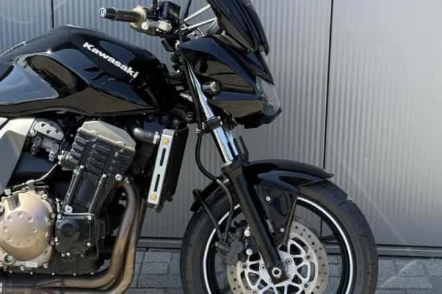 Kawasaki Z750 (2004) thumbnail 3